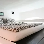Loft Bed With Free Parking, 2 Bikes! Self Check In, Wi-fi, Ac * Pula