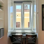 Loft Bed With Free Parking, 2 Bikes! Self Check In, Wi-fi, Ac * Pula