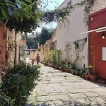 Loft Bed With Free Parking, 2 Bikes! Self Check In, Wi-fi, Ac Apartmán Pula