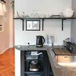 Loft Bed With Free Parking, 2 Bikes! Self Check In, Wi-fi, Ac Apartmán *