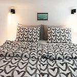 Apartmán Loft Bed With Free Parking, 2 Bikes! Self Check In, Wi-fi, Ac Pula