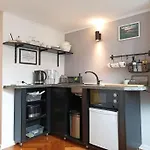 Apartmán Loft Bed With Free Parking, 2 Bikes! Self Check In, Wi-fi, Ac