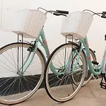Loft Bed With Free Parking, 2 Bikes! Self Check In, Wi-fi, Ac Apartmán Pula