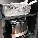 Loft Bed With Free Parking, 2 Bikes! Self Check In, Wi-fi, Ac *