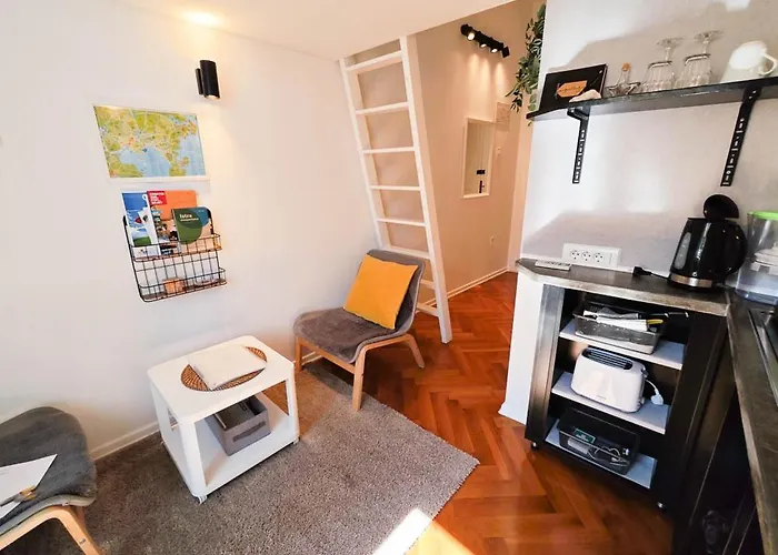 Apartmán Loft Bed With Free Parking, 2 Bikes! Self Check In, Wi-fi, Ac Pula