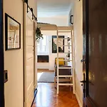 Loft Bed With Free Parking, 2 Bikes! Self Check In, Wi-fi, Ac * Pula