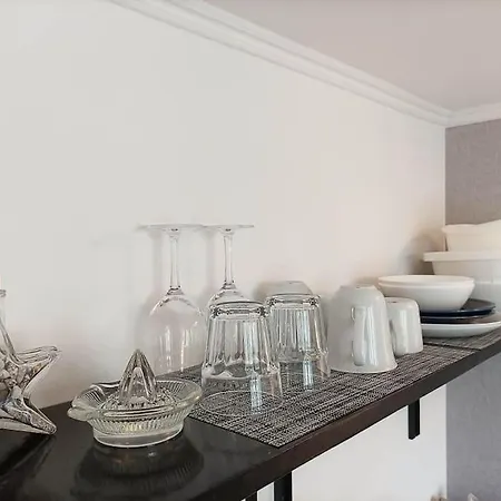 아파트 Loft Bed With Free Parking, 2 Bikes! Self Check In, Wi-fi, Ac 풀라