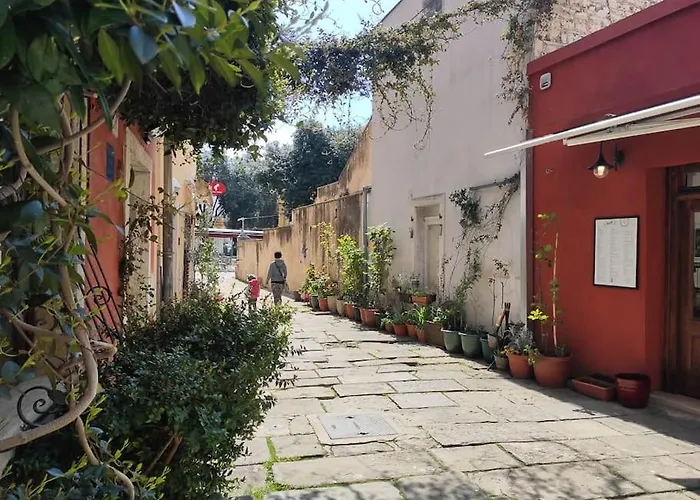 Loft Bed With Free Parking, 2 Bikes! Self Check In, Wi-fi, Ac Lejlighed Pula