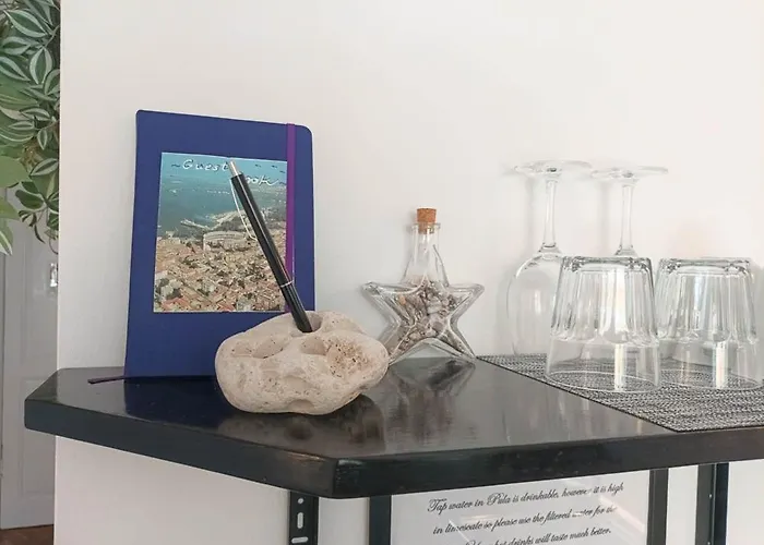 Lejlighed Loft Bed With Free Parking, 2 Bikes! Self Check In, Wi-fi, Ac Pula