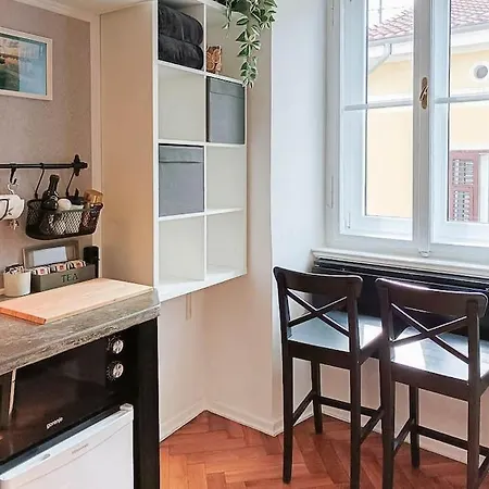 Апартаменты Loft Bed With Free Parking, 2 Bikes! Self Check In, Wi-fi, Ac *