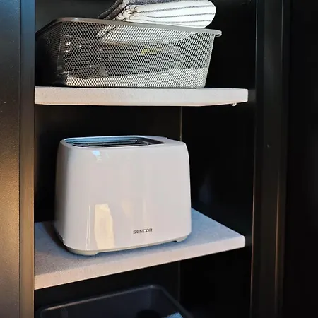 Loft Bed With Free Parking, 2 Bikes! Self Check In, Wi-fi, Ac Апартаменты *