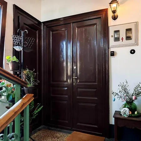 Loft Bed With Free Parking, 2 Bikes! Self Check In, Wi-fi, Ac Апартаменты *