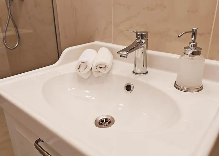 Daire Loft Bed With Free Parking, 2 Bikes! Self Check In, Wi-fi, Ac Pula