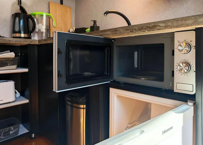Daire Loft Bed With Free Parking, 2 Bikes! Self Check In, Wi-fi, Ac *